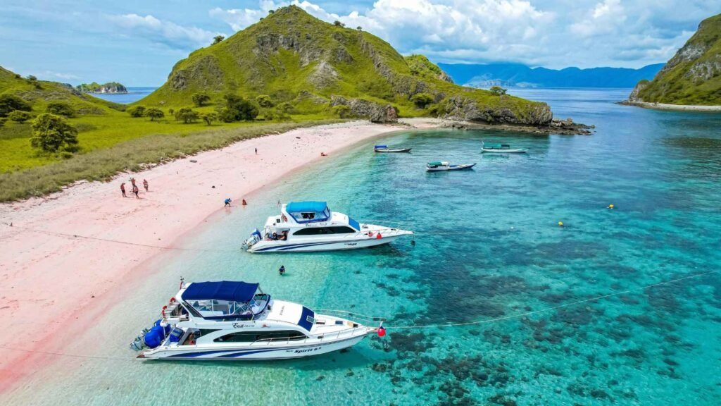 Pink Beach, Komodo
