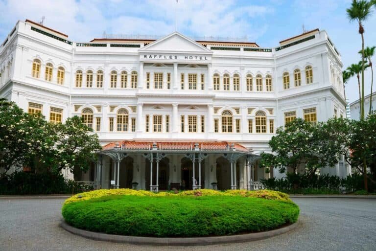 Raffles-Hotel-Singapore, the first of Asia´s kuxury hotel heritage