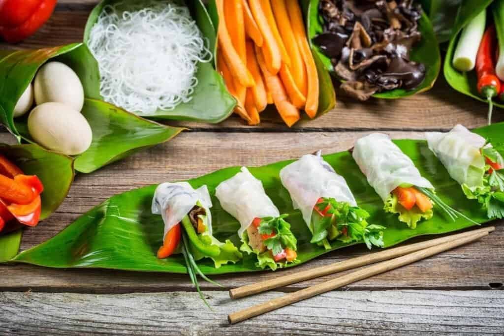 Fresh Vietnamese spring rolls with herbs and dipping sauce